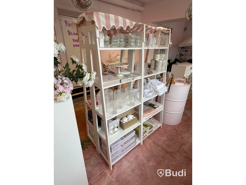 Komplett Event- & partybutik - stort lager samt butiksinredning