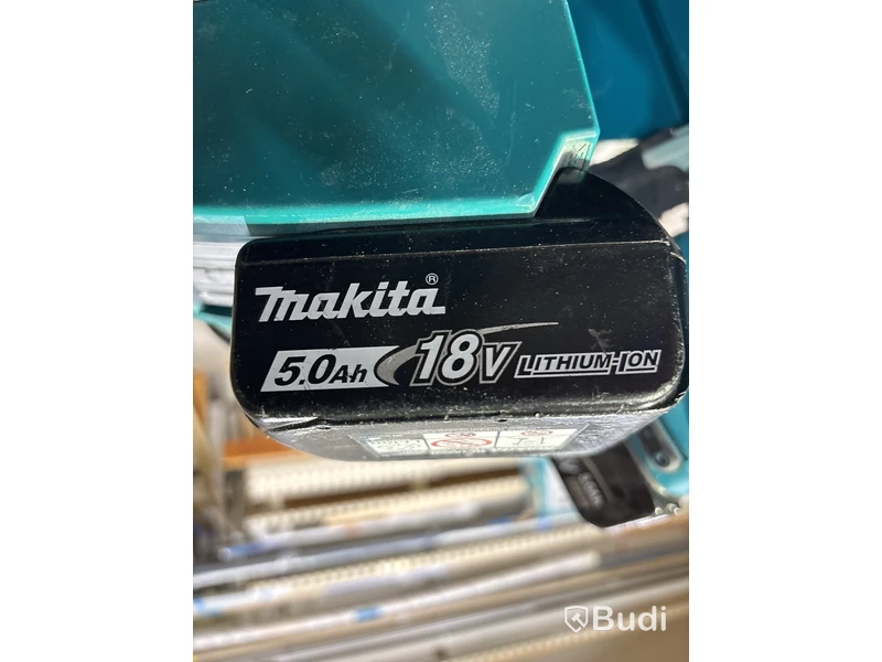 Parti med diverse makita verktyg