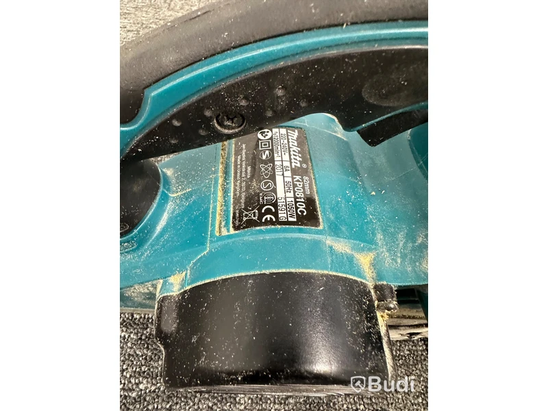 Elhyvel Makita KP0810C, 82 mm
