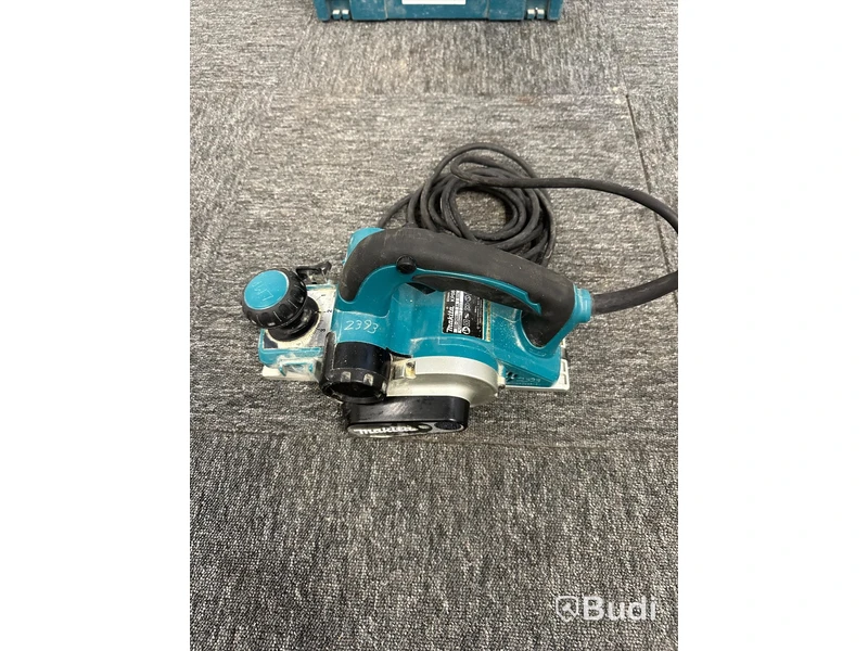 Elhyvel Makita KP0810C, 82 mm
