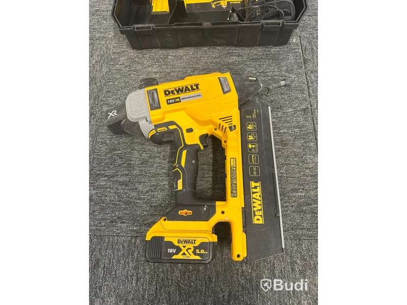 Spikpistol DEWALT DCN890N, ink batteri & laddare