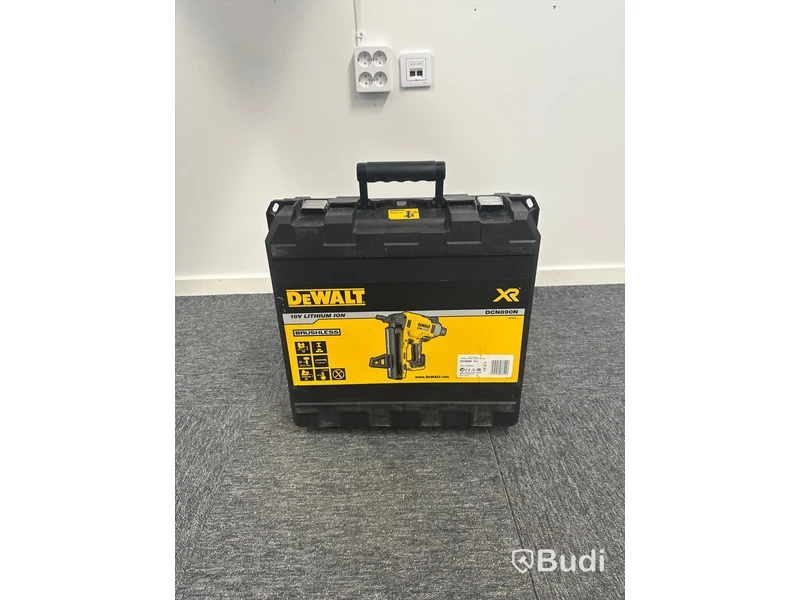 Spikpistol DEWALT DCN890N, ink batteri & laddare