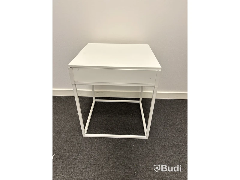 Stol och sidobord
