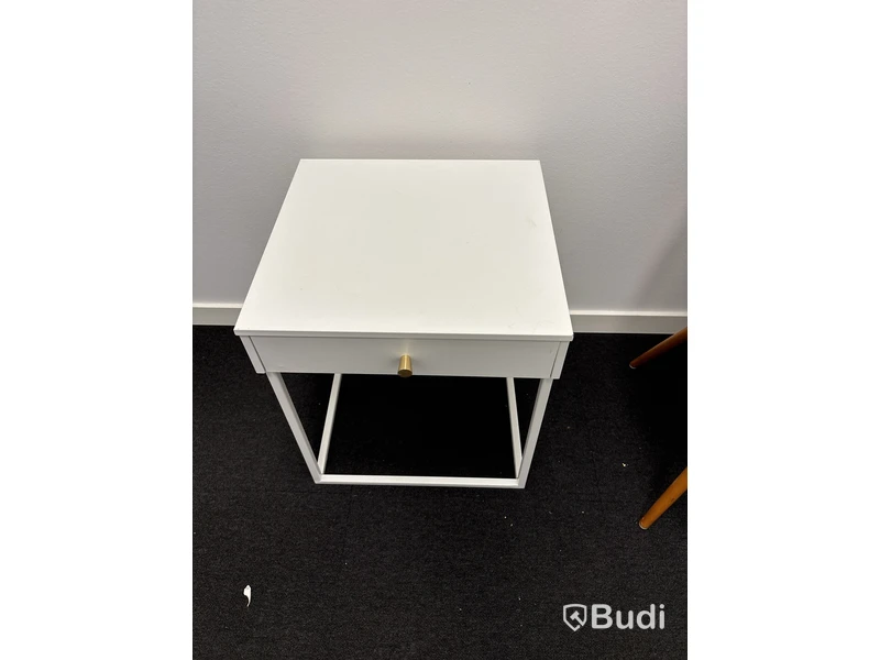 Stol och sidobord