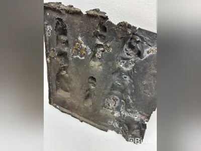 Skulptur, stenreliefplatta med figurer