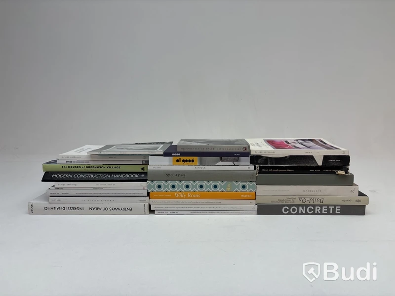 Parti med diverse böcker / coffee table books