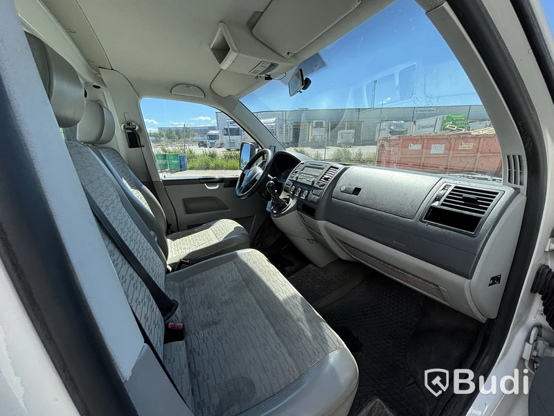 Flakbil Volkswagen Transporter 2.0 TDI -2011 | Tipp