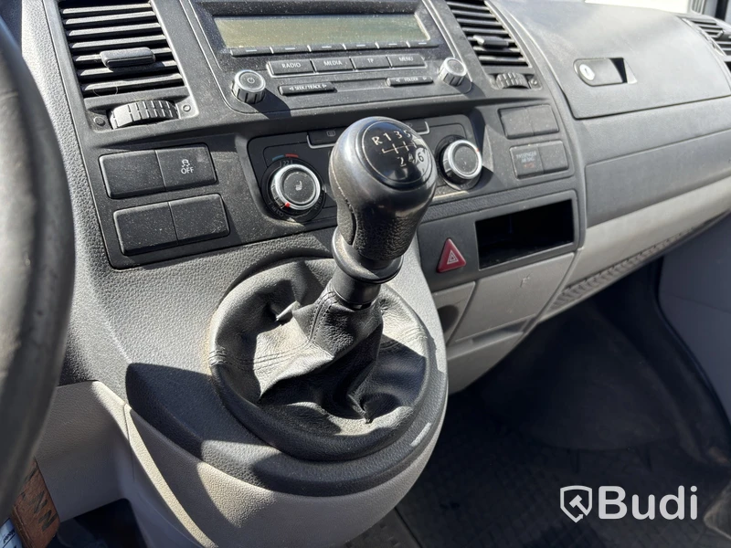 Flakbil Volkswagen Transporter 2.0 TDI -2011 | Tipp