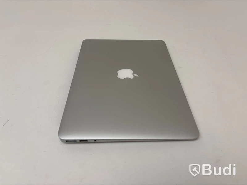 3 st. Bärbara datorer Apple MacBook Air, olika modeller