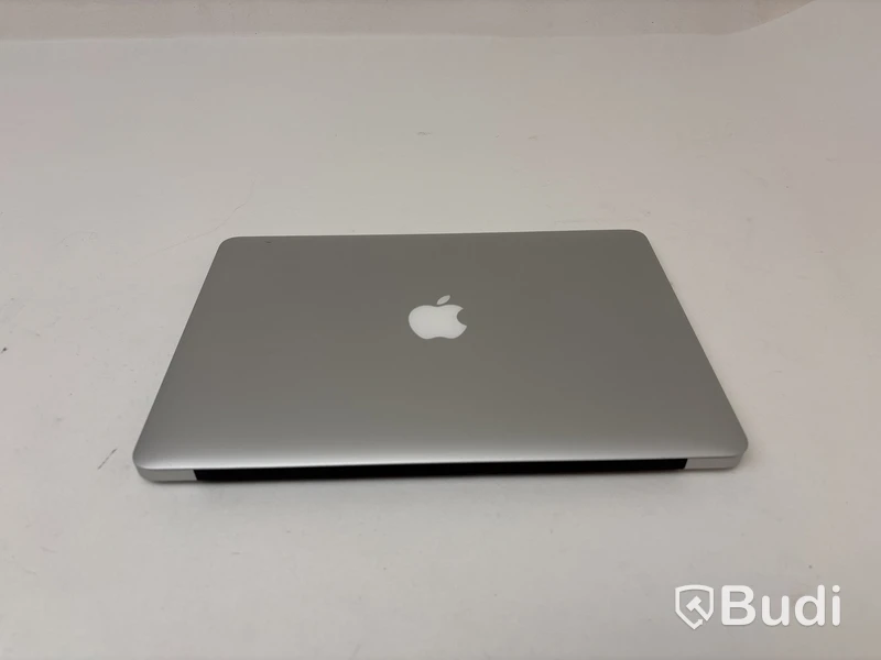 3 st. Bärbara datorer Apple MacBook Air, olika modeller