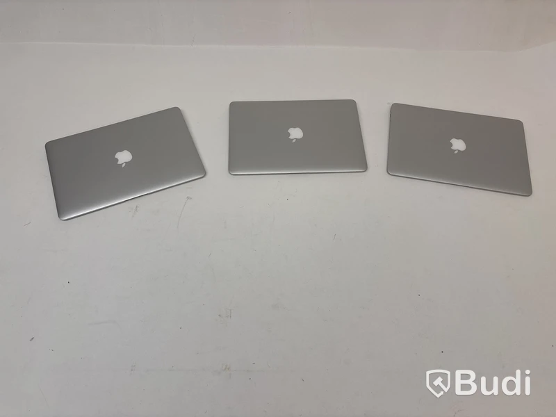 3 st. Bärbara datorer Apple MacBook Air, olika modeller