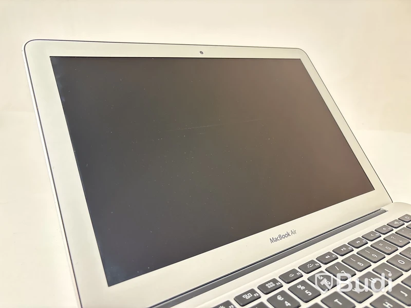 3 st. Bärbara datorer Apple MacBook Air, olika modeller