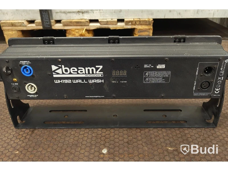4 st, BeamZ WH192, wall wash, 100w.