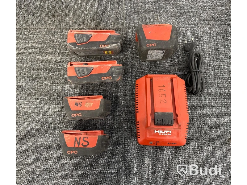 Laddare och 5st batterier Hilti