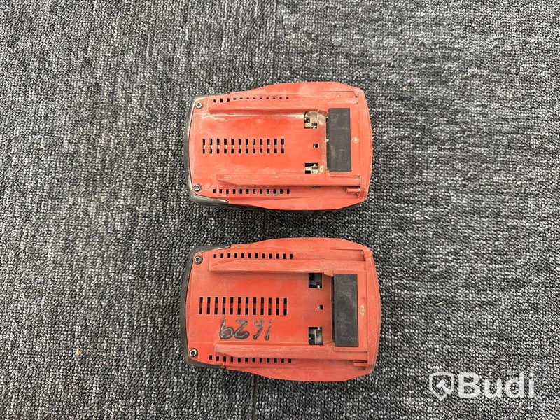 Batteriladdare Hilti C 4/36-ACS och 8st litiumjon batterier