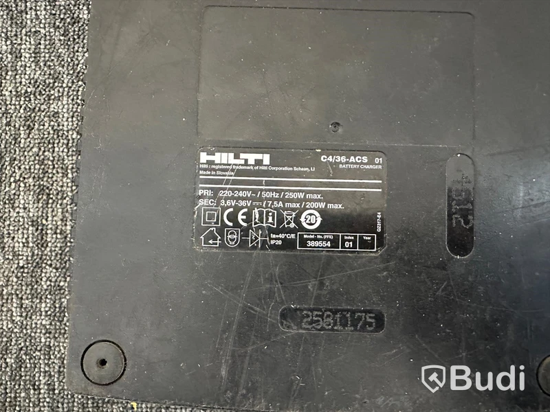 Batteriladdare Hilti C 4/36-ACS och 8st litiumjon batterier