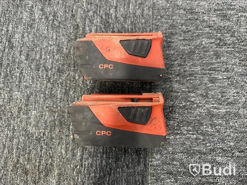 Batteriladdare Hilti C 4/36-ACS och 8st litiumjon batterier