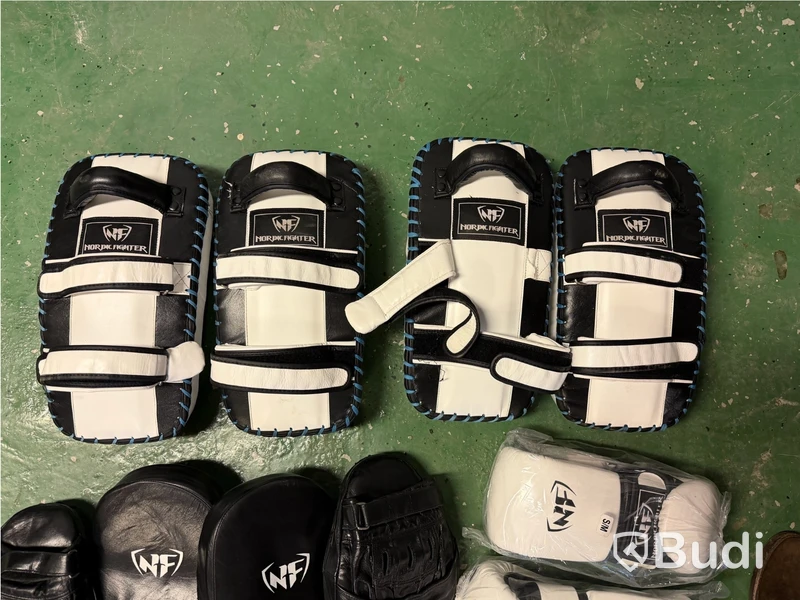 Boxningsset #1 - Nordic Fighter, handskar och mittsar