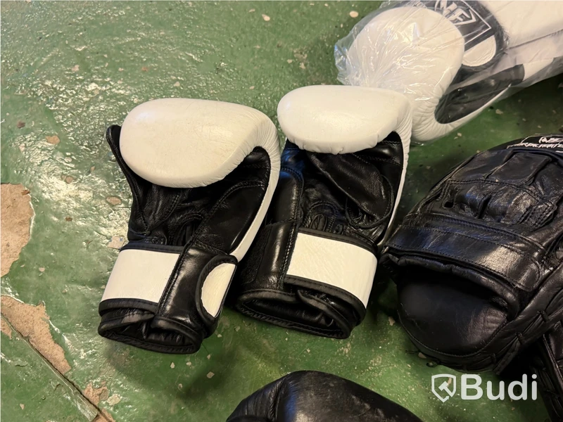 Boxningsset #4 - Nordic Fighter, handskar och mittsar