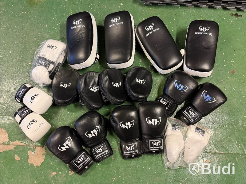 Boxningsset #4 - Nordic Fighter, handskar och mittsar
