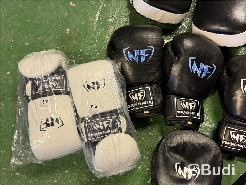 Boxningsset #5 - Nordic Fighter, handskar och mittsar