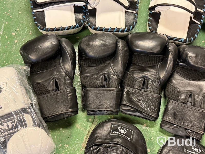 Boxningsset #5 - Nordic Fighter, handskar och mittsar