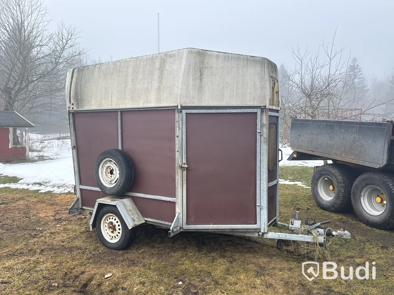 Hästtransport Tranesläpet 130 TS | 1988 - Reparationsobjekt