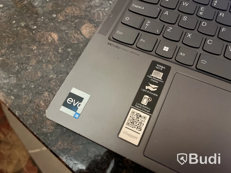 1 st. Laptop Lenovo - Yoga