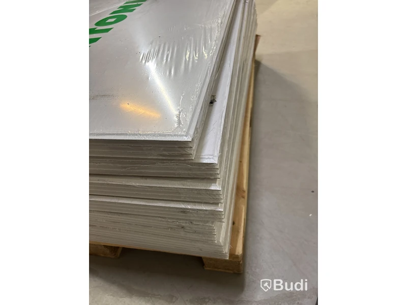 ca 23 kvm TAKPANEL HUNTONIT BRILLIANT VIT 11X620X1220MM