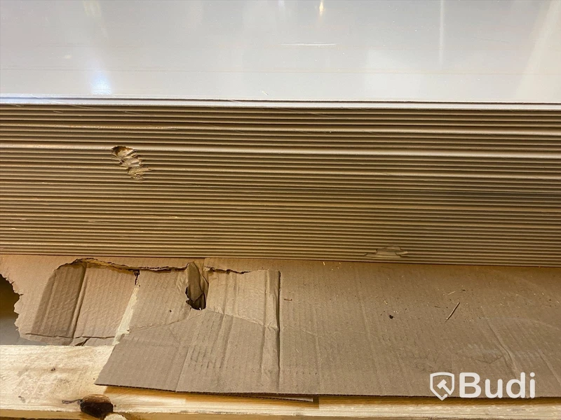 ca 33,9 kvm TAKPANEL MOELVEN REGINA PÄRLSPONT VIT 6X405X2435MM
