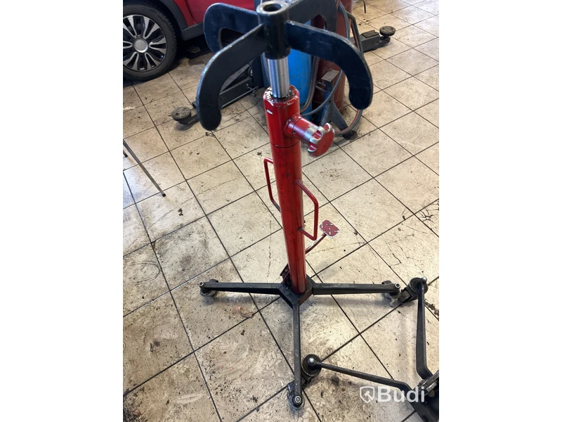 Motorlyft och 2 st. växellådslyftar