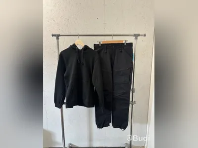 Hoodie, stl. M, Clique, svart. & (NY) Vandrarbyxor, stl. M, Gesto Workwear, svart.
