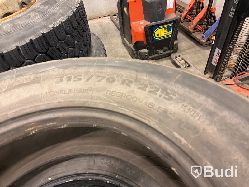 4 st lastbilsdäck 315/70 R22,5