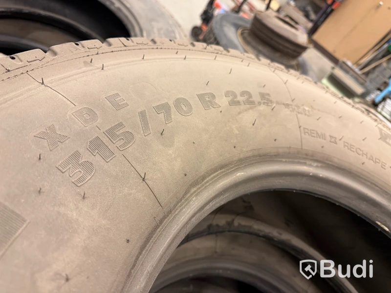 3 st lastbilsdäck 315/70 R22,5