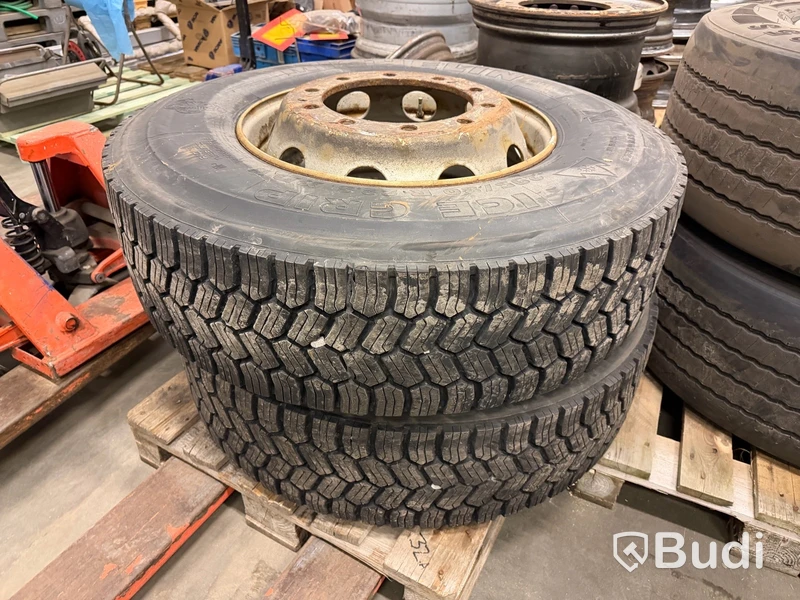 2 st lastbilshjul 295/80 R22,5