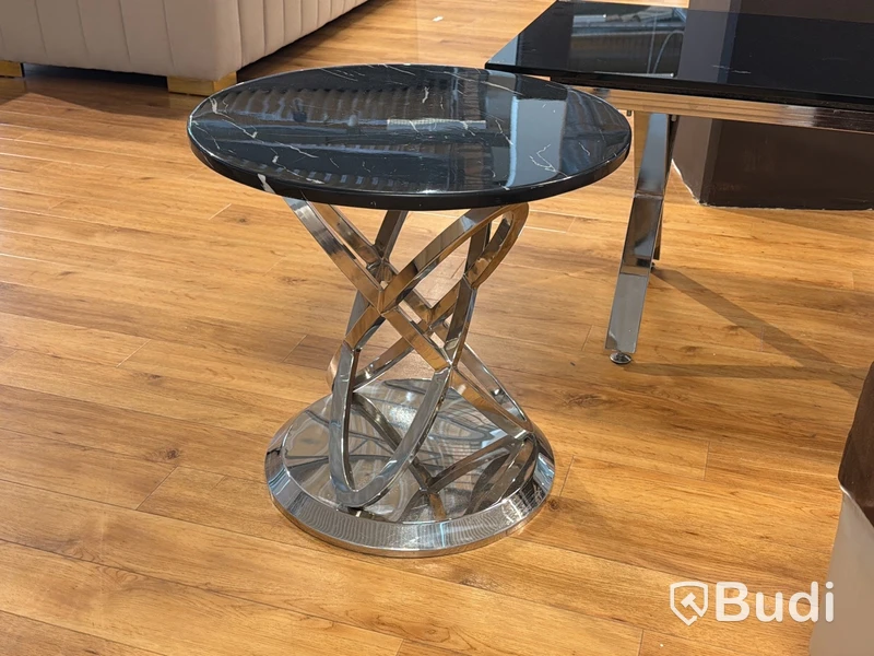 Soffbord, sidobord samt 3 st sittpallar