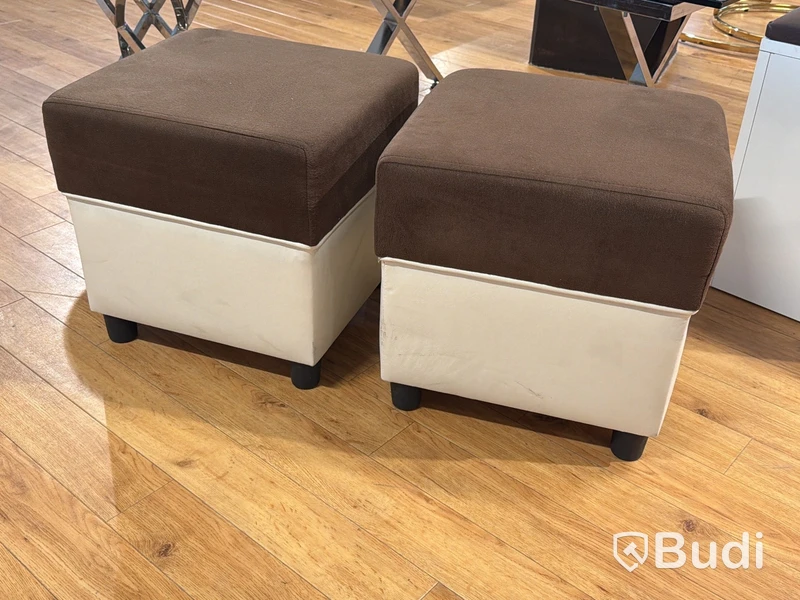 Soffbord, sidobord samt 3 st sittpallar