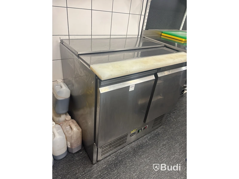 Kylbänk med plastkantiner. SweDan S900 STD