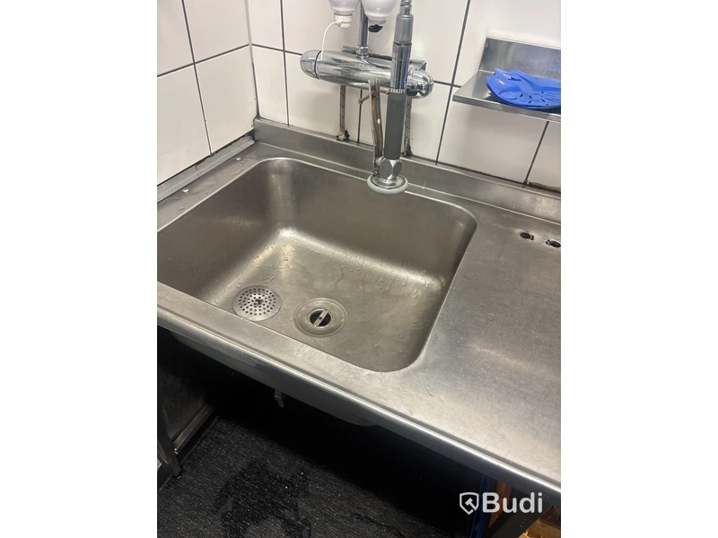 Diskbänk rostfri med diskblandare / dusch.