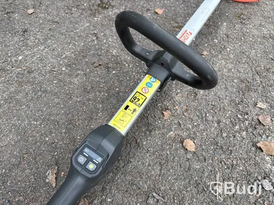 Batteridriven grästrimmer Husqvarna 215iL 36V