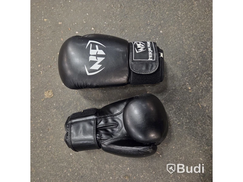 Boxningssats Nordic Fighter, boxningshandskar och säck