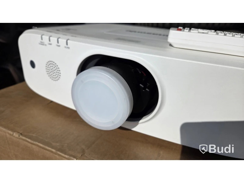 Panasonic projektor med större projektorduk