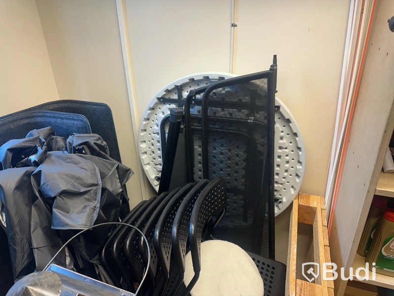 Allt i förrådet! 4 st dokumentskåp mm