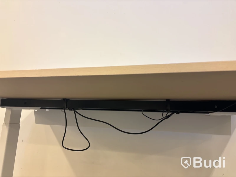 Höj- och sänkbart skrivbord Linak