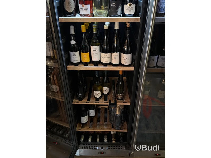 Sortiment vin, öl och starksprit
