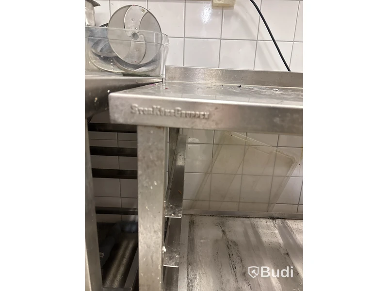 Rostfri bänk