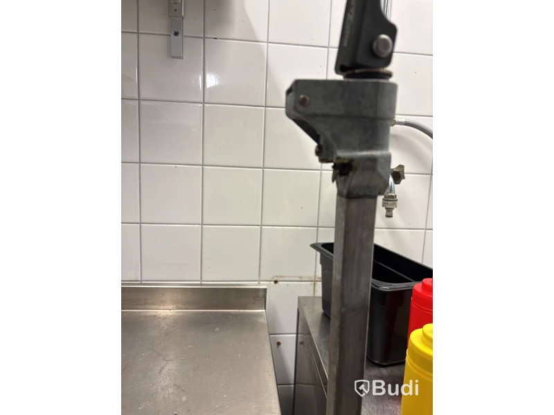 Rostfri bänk