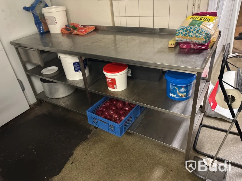 Rostfri bänk