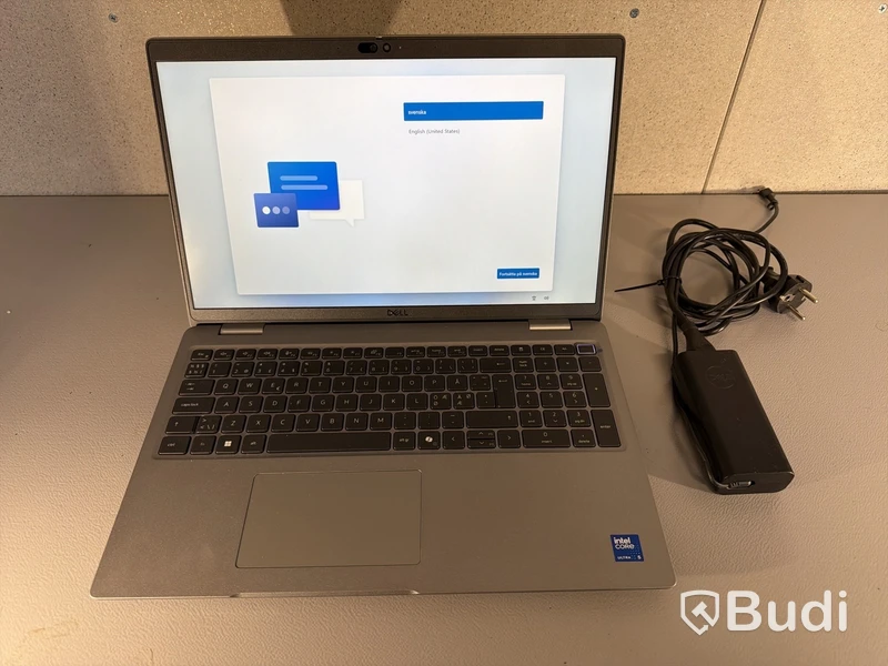 Bärbar dator Dell Modell: Latitude 5550 RAM: 16GB = 2x8 GB DDR5  Operativsystem: Windows Laddare medföljer: Ja Lagring: 512GB SSD