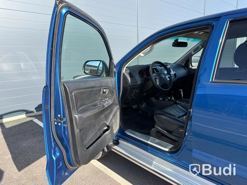 Toyota Hilux 3.0 D Invincible | Dubbelhytt | Automat | 2014